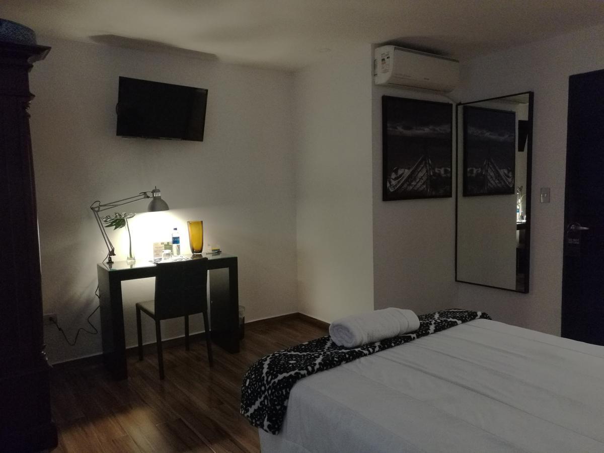 Hotel Boutique Valverde Santa Elena San Salvador Extérieur photo